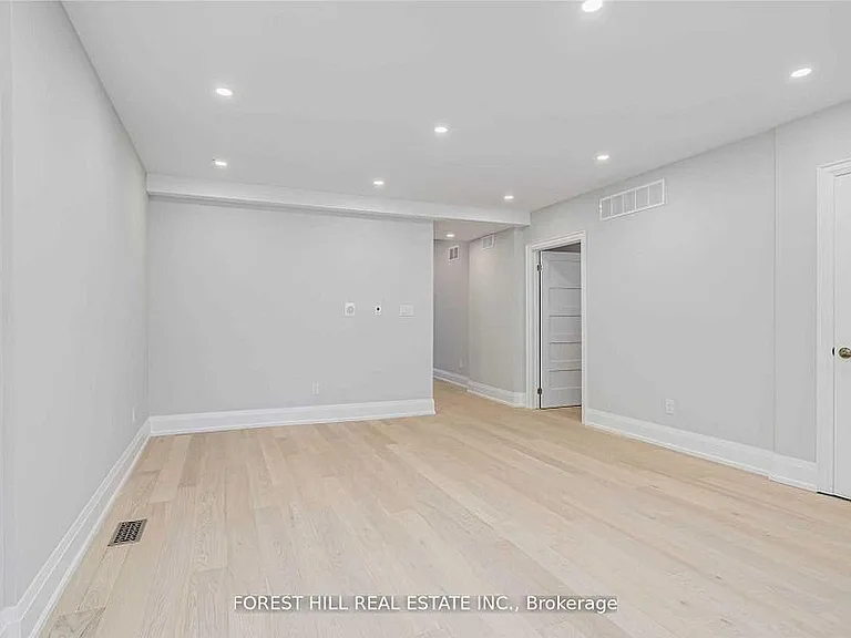 63 Argyle St #1 — Photo 10