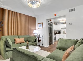 121 W Hall St APT B, Savannah, GA 31401