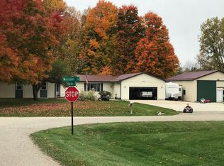 2825 Watchhill Dr, Lapeer, MI 48446