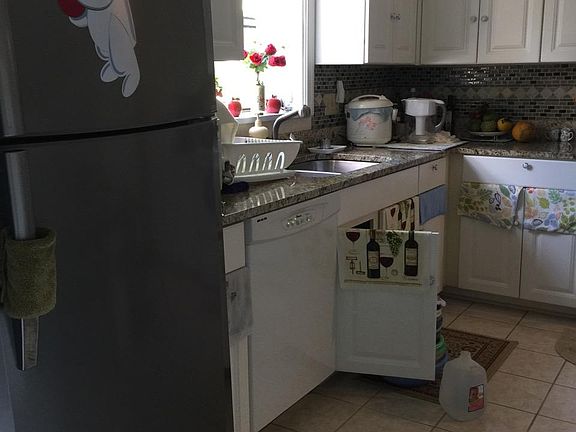 3rd image of 126 W Concord Ct