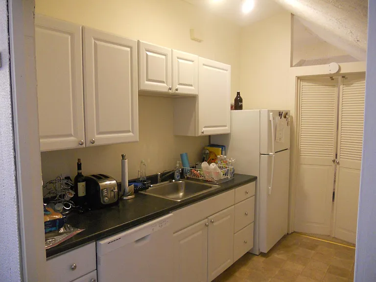 124 Nichols Ave #3 — Photo 10
