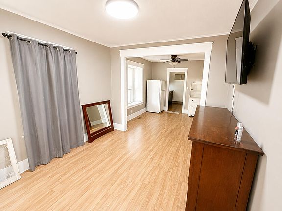 3rd image of 431 N Ted Ave