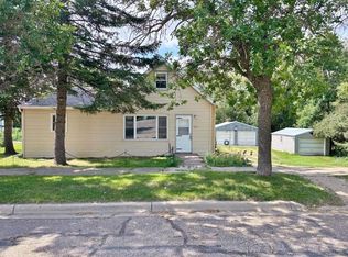 405 4th Ave, Max, ND 58759