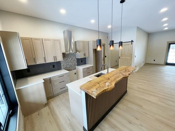 (undisclosed Address)