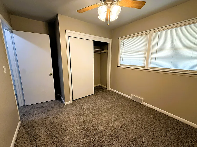 3368 S Vine St — Photo 10