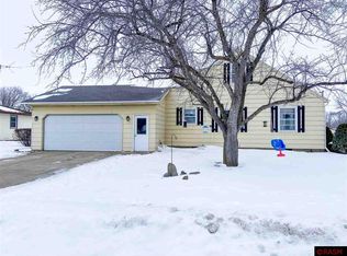 411 4th Ave SE, Arlington, MN 55307