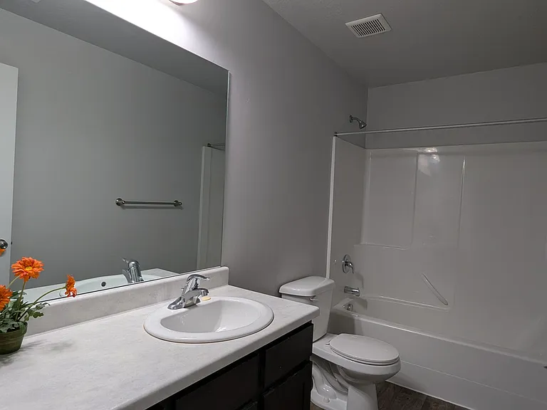 2457 W 500 S — Photo 23