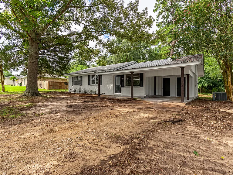 579 FM 2026 — Photo 2