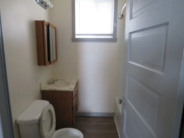 1423-25 Atkins St #1 — Photo 14