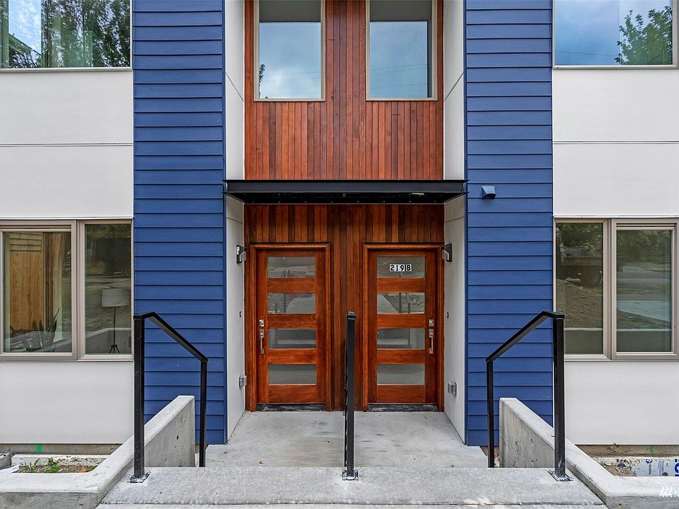 1st image of 213 22nd Ave #A