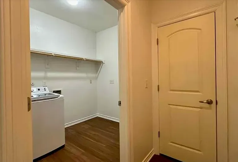 120 Smelker Ave — Photo 7