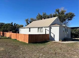 209 1st St W, Richey, MT 59259