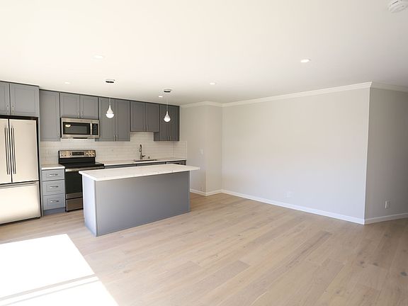 3rd image of 315 Hanover Ave APT 201