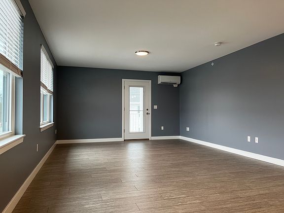 4th image of 34 Mill Commons Dr #215