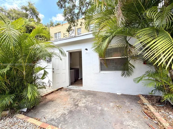 529 SW 3rd St APT 3, Miami, FL 33130