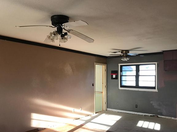2nd image of 204 Plum Ave