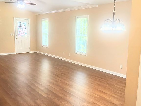 3rd image of 6001 Mullens Dr