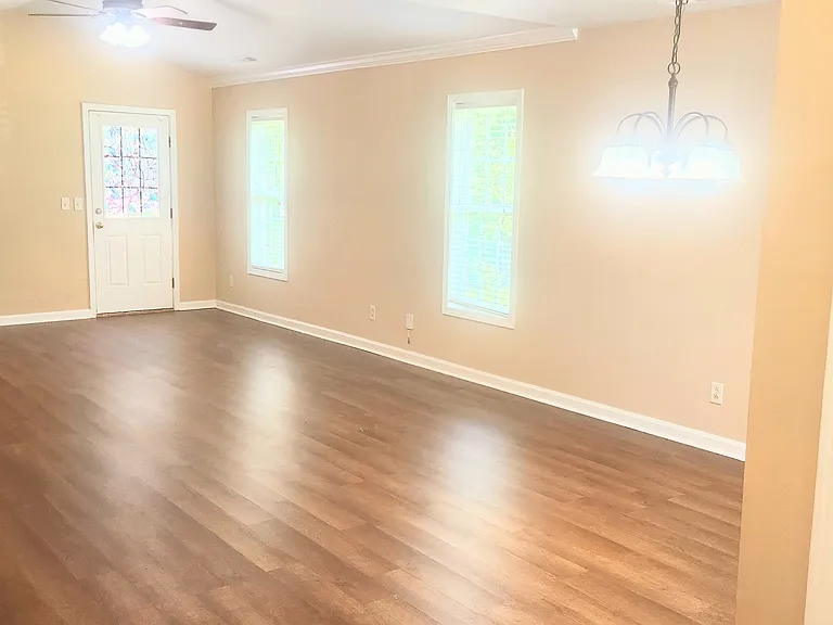 6001 Mullens Dr — Photo 3
