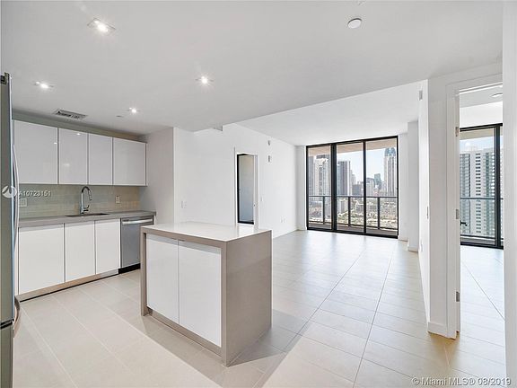 3rd image of 1630 NE 1st St #2907