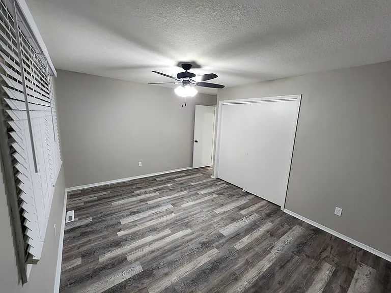3224 S Walnut St — Photo 12