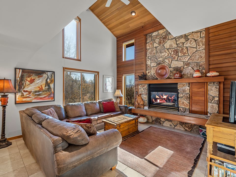 1st image of 1133 Redwoods Dr