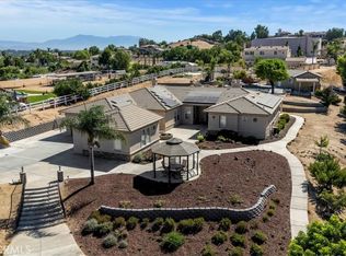 18714 Oak Park Dr, Riverside, CA 92504