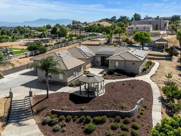 18714 Oak Park Dr, Riverside, CA 92504