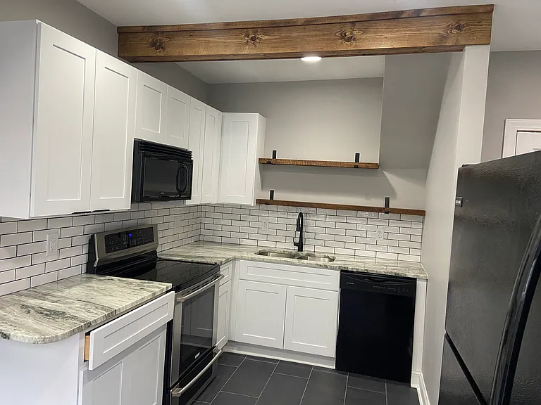 828 W Kalamazoo Ave #1 — Photo 3