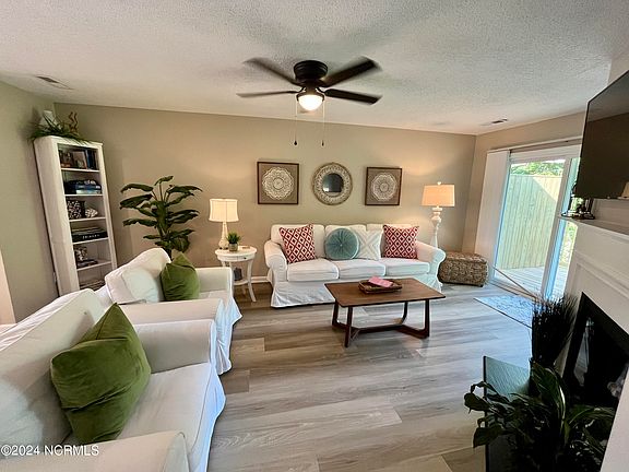 2nd image of 5266 Sundance Way #201-D