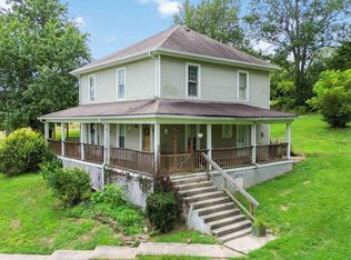 845 Copperhead Rd, Paint Lick, KY 40461