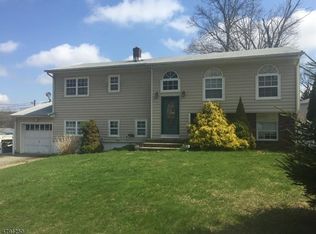 3 Dupont Ave, Hopatcong, NJ 07843