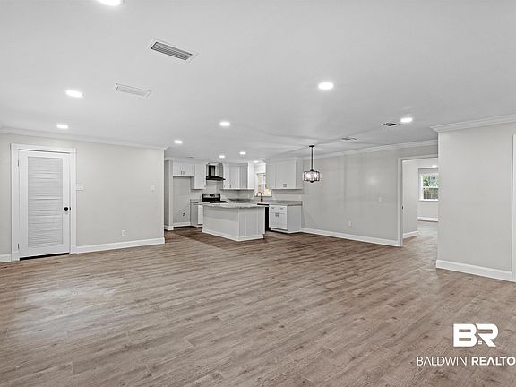 2nd image of 1432 Polaris Dr