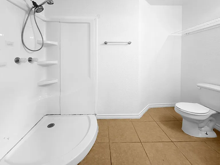 410 Mayborn Dr — Photo 16