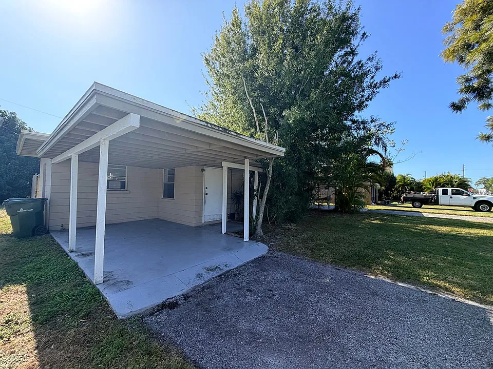 3324 Clark Rd