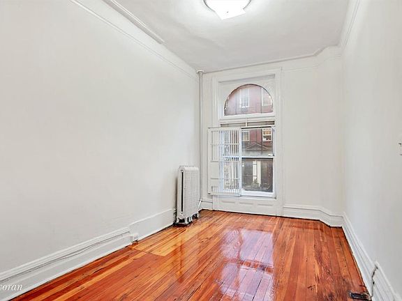 5th image of 228 W 4th St APT 5