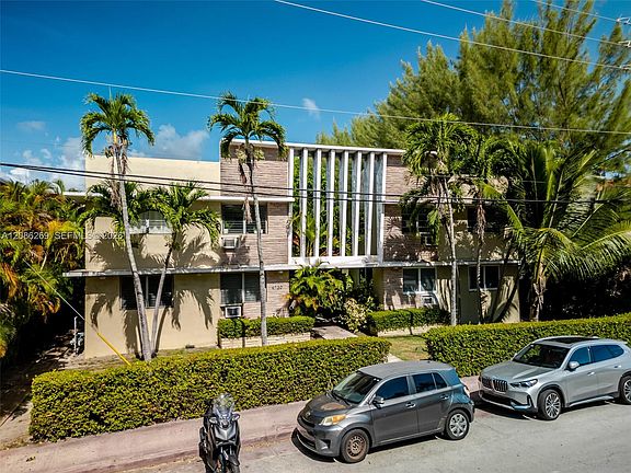 4th image of 4740 Pine Tree Dr APT 20