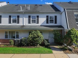 19 Wareham Ct, Scotch Plains, NJ 07076