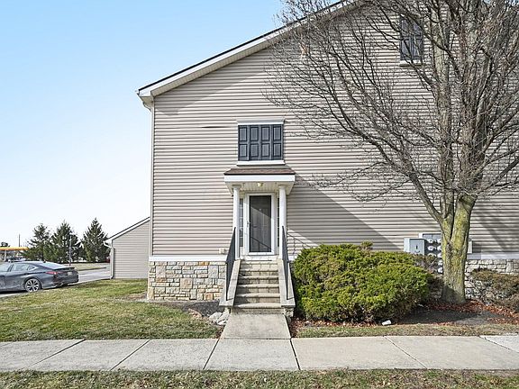 2nd image of 6395 Nottinghill Trail Dr