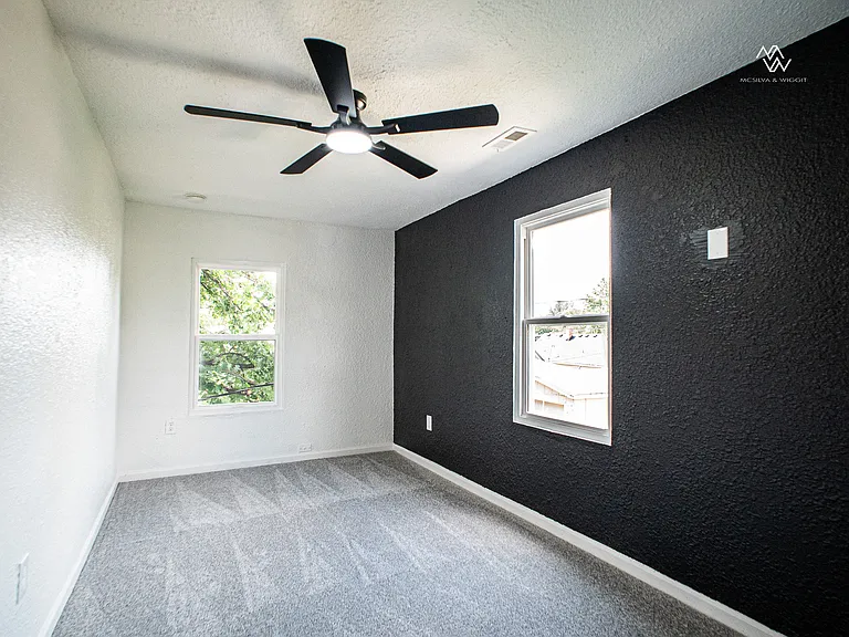 454 Bellaire Ave — Photo 14