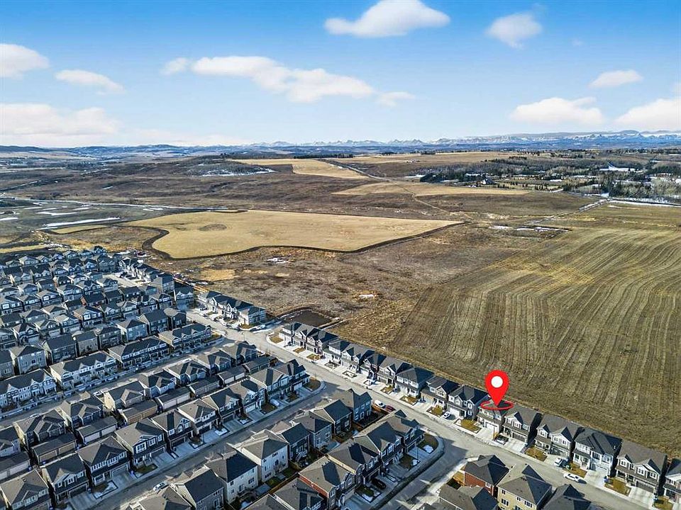 1st image of 154 E Yorkstone Way SW