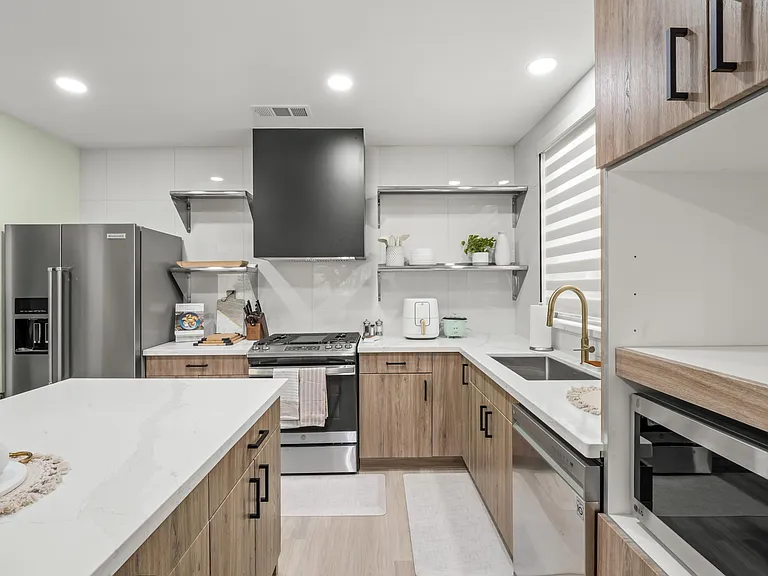 W Fir Ave — Photo 9