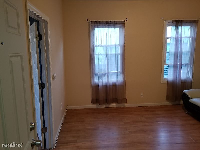 1st image of 281 Littleton Ave APT 3