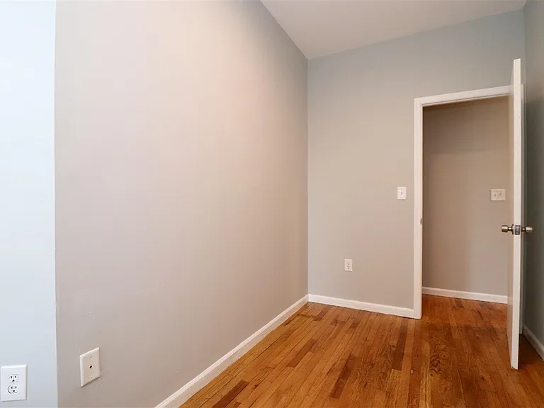 108 Adams St #4 — Photo 39
