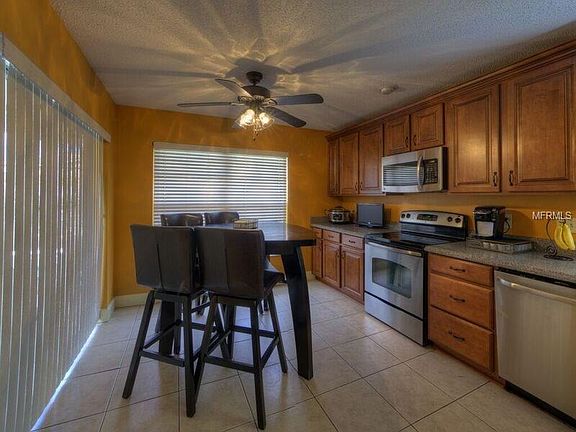 2nd image of 1074 Gould Pl