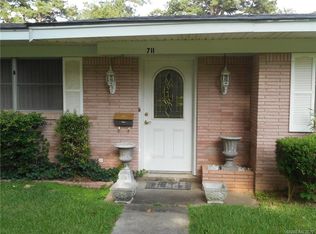 711 7th St NW, Springhill, LA 71075