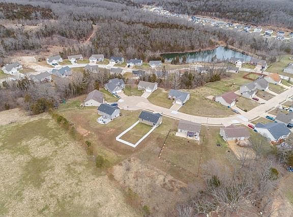 4th image of 928 Winston Ct
