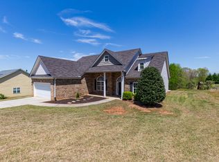 983 Coosawilla Dr, Winder, GA 30680