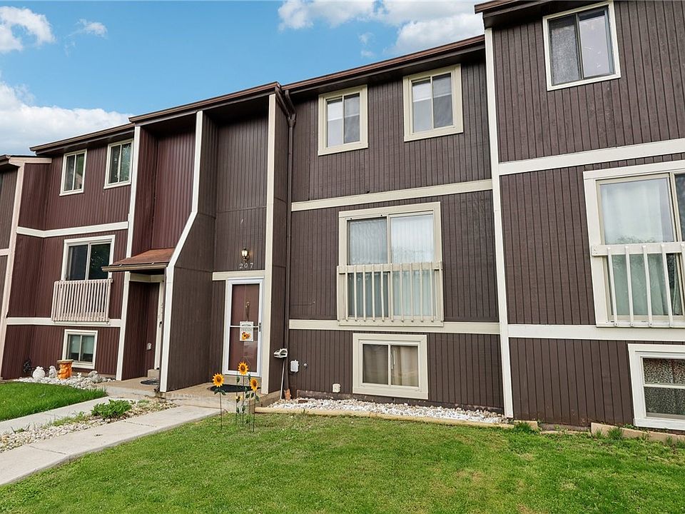 1st image of 207 Parkwood Dr