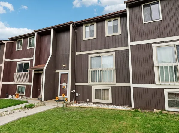 207 Parkwood Dr, Cranberry Township, PA 16066