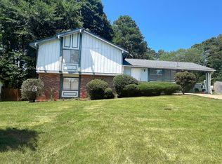 3020 Woodfield Dr, Rex, GA 30273